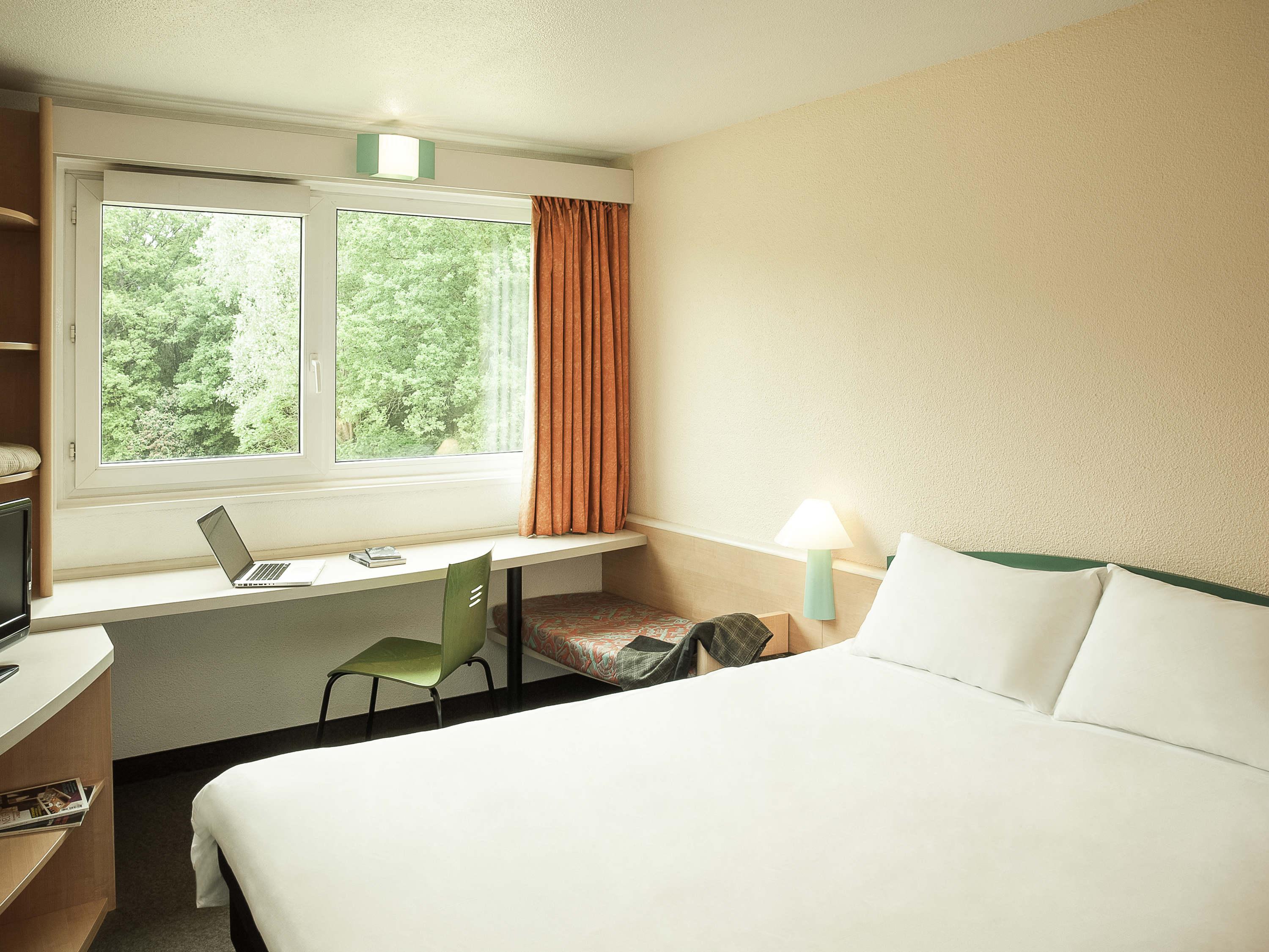 B&B Hotel Orleans Nord Саран Екстериор снимка