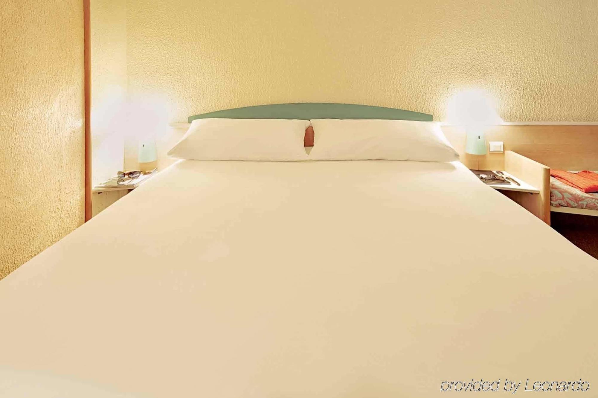 B&B Hotel Orleans Nord Саран Екстериор снимка